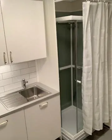 Private House-terrace-garden -parking-wifi-smarttv