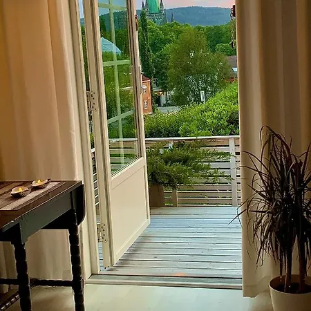 Вилла Private House-terrace-garden -parking-wifi-smarttv Тронхейм