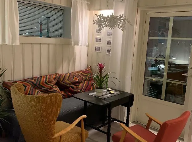 Villa Private House-terrace-garden -parking-wifi-smarttv *